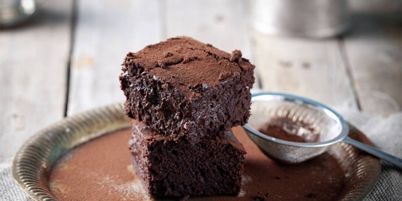 o-SLOW-COOKER-BROWNIE-faceboo