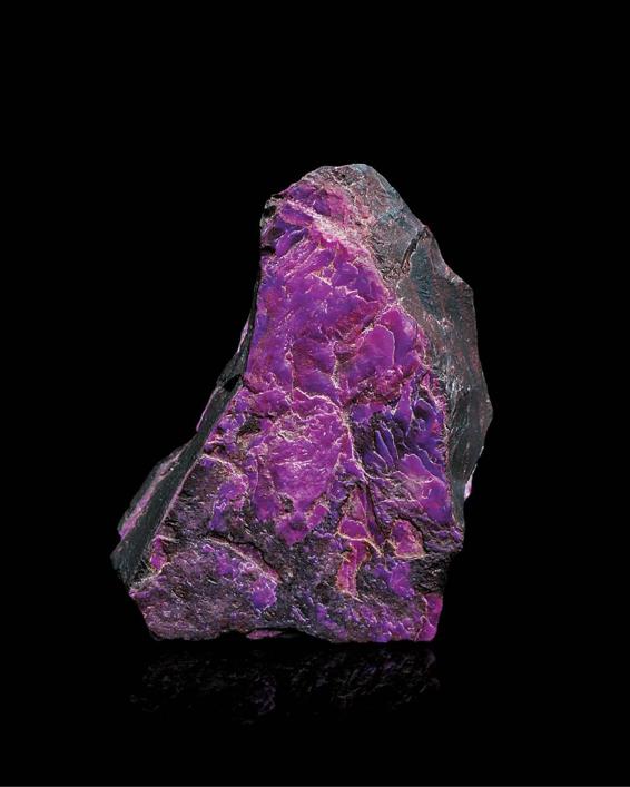 Sugilite (Luvulite)